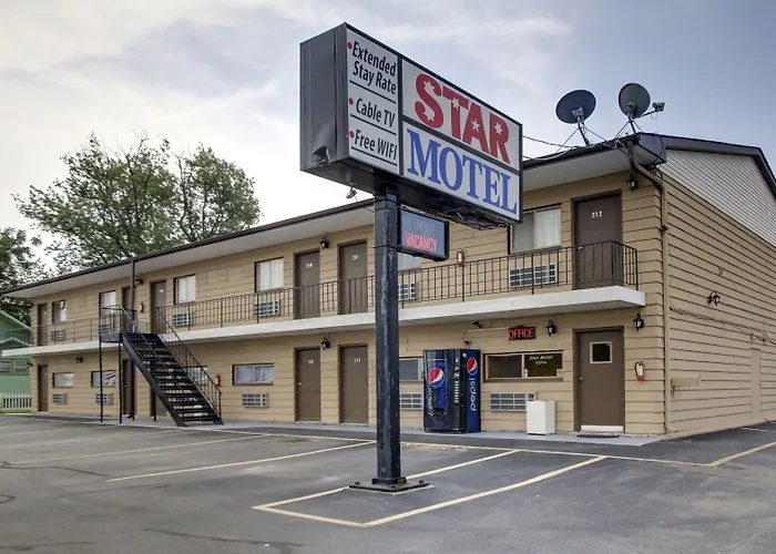Star 2* Macomb